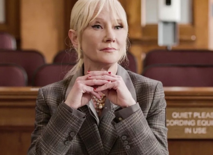 Causa da morte da atriz Anne Heche é divulgada 