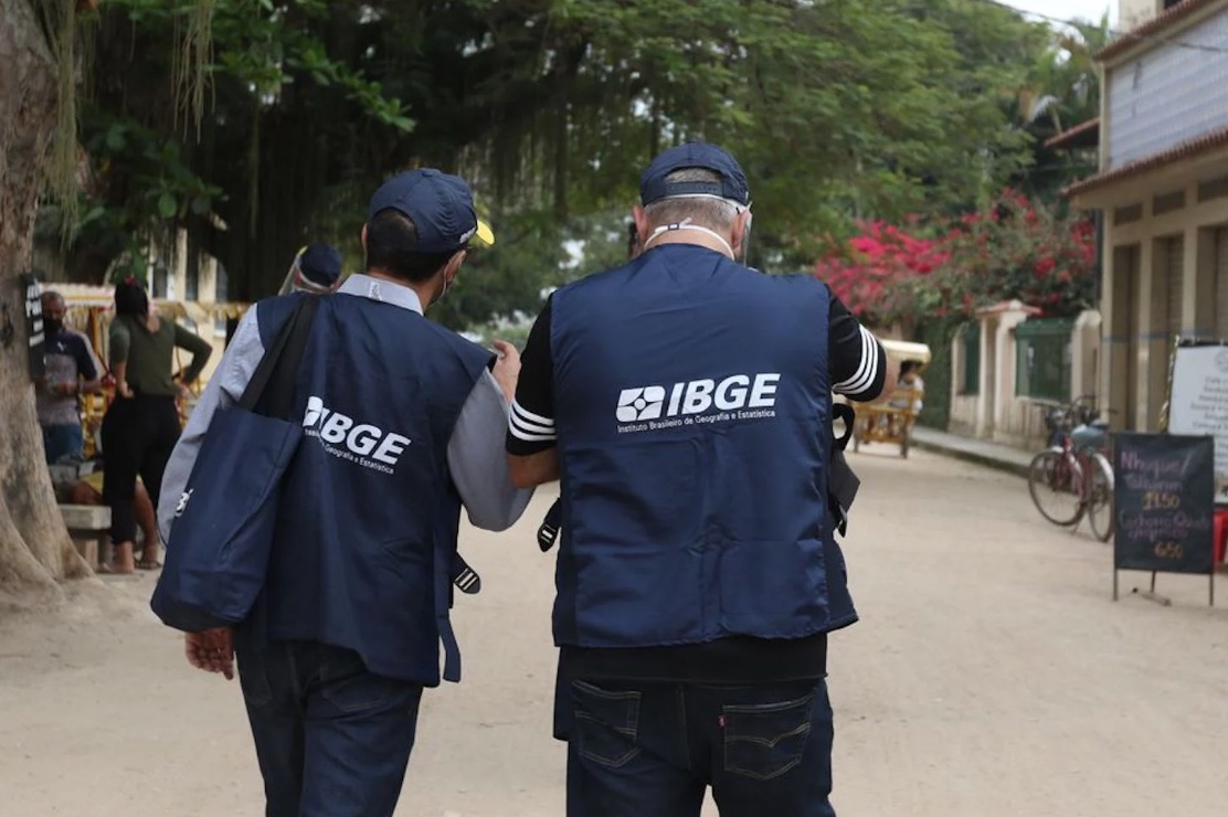 Recenseadores do IBGE protestam contra demora em pagamentos do Censo