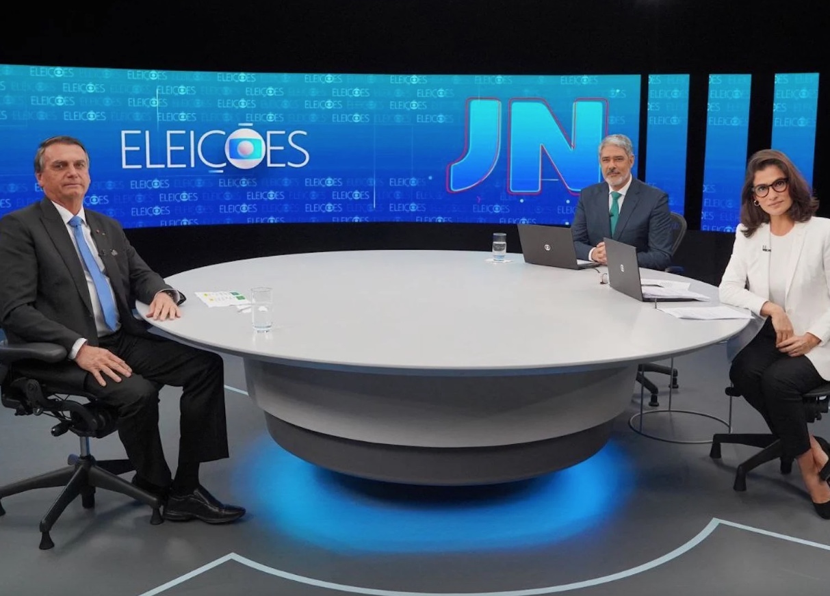 Bolsonaro diz que Globo está 'disposta a tratar melhor quem paga mais' após entrevista de Lula no JN