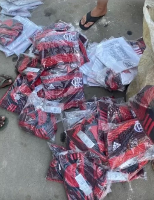 Flamengo tem prejuízo de R$ 1,5 milhão por roubo de caminhão da Adidas