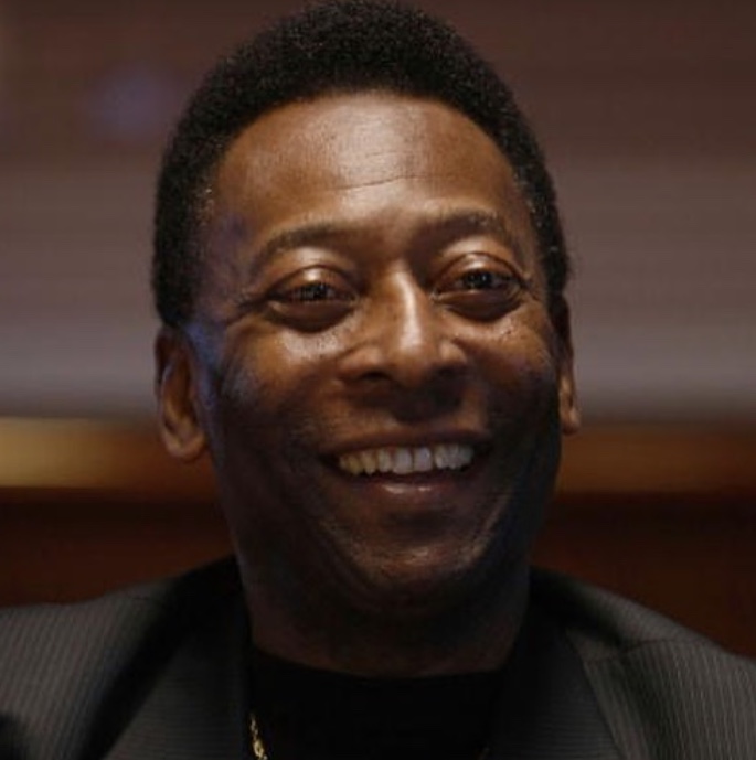 Pai de 7, Pelé é acionado pela Justiça para fazer teste de paternidade