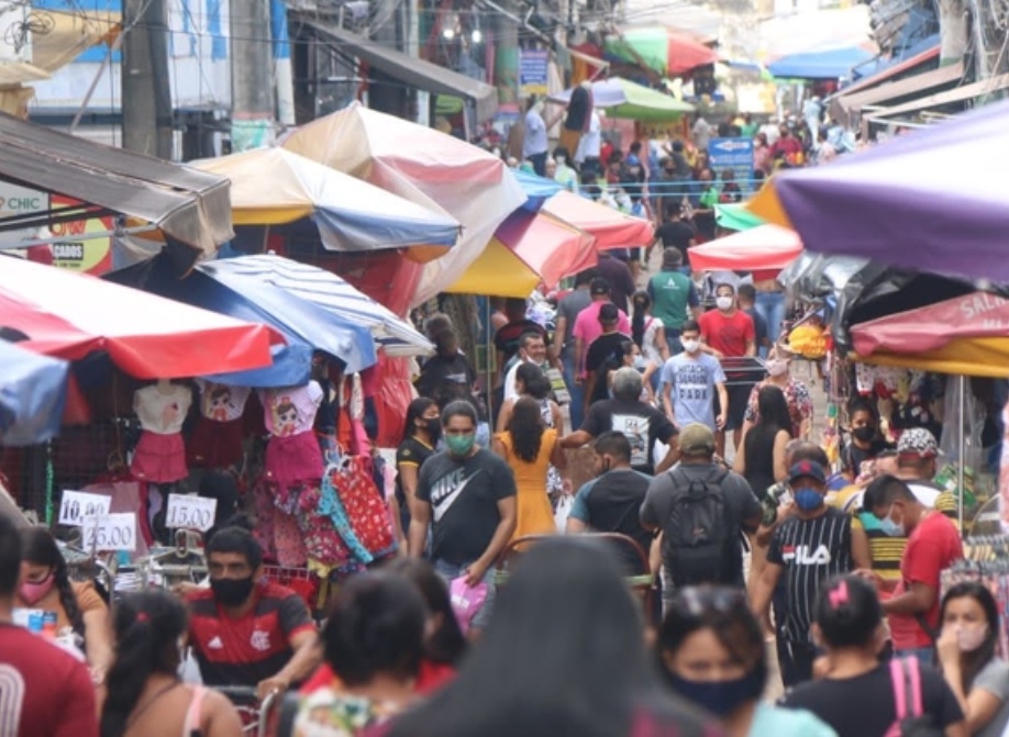 Mais de 990 mil pessoas estão com atraso na vacina contra Covid em Manaus