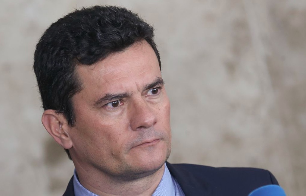 Moro critica PT e chama operação em sua casa de abusiva