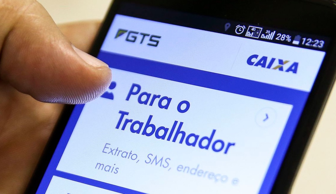 Veja como aposentado que ainda está trabalhando pode sacar FGTS
