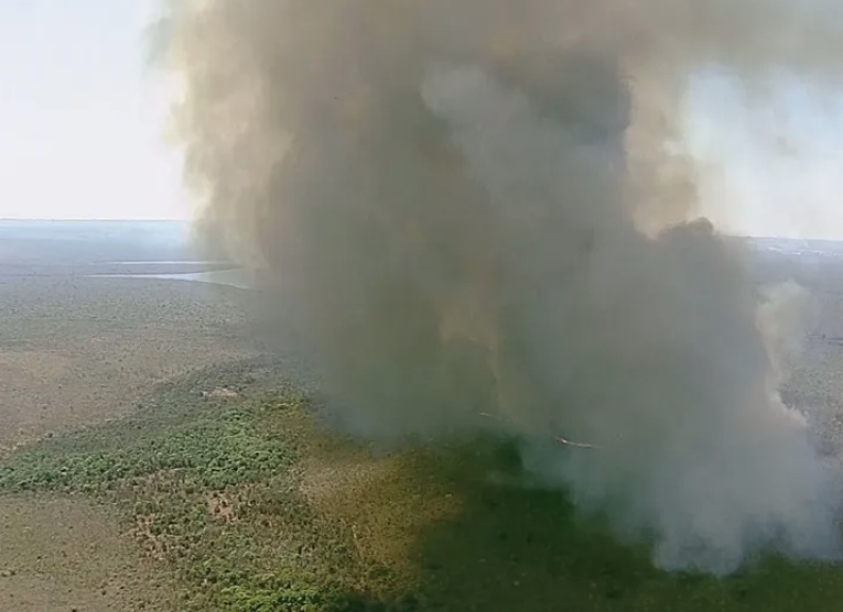 Incêndio de grandes proporções atinge Parque Nacional de Brasília