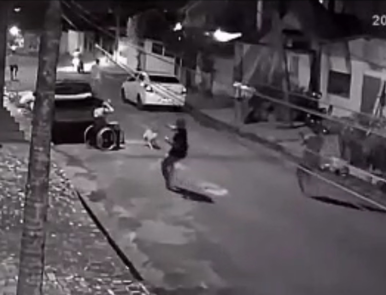Vídeo mostra momento em que cadeirante é executado com 16 tiros em Manaus
