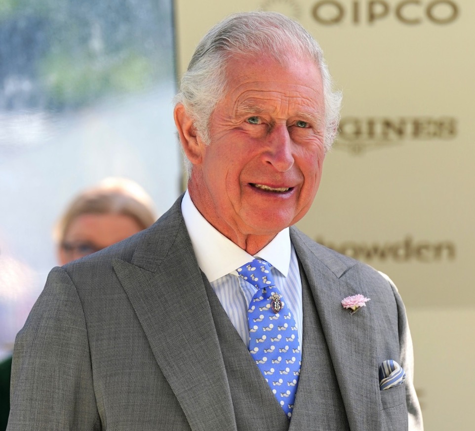Rei Charles se pronuncia sobre morte da mãe: ‘momento de grande tristeza’