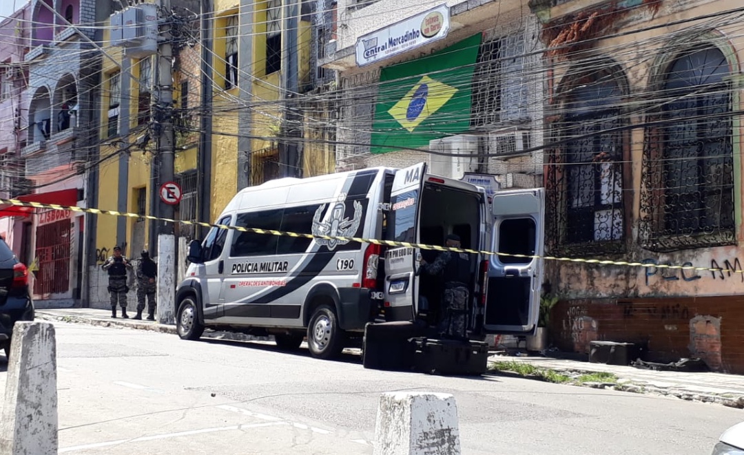Granada é encontrada em prédio no Centro de Manaus 