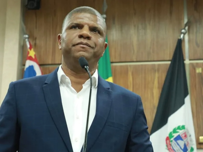Ex-atacante de Flamengo e Santos, vereador é denunciado por estupro