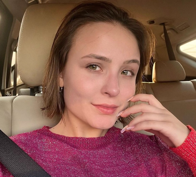 Com endometriose, Larissa Manoela descobre problema no útero: ‘não é fácil’