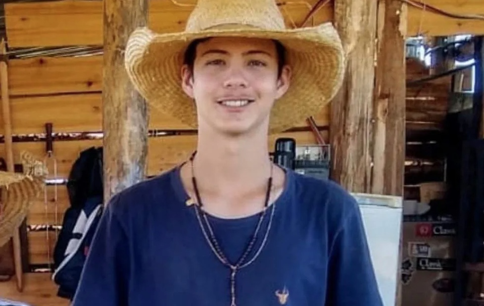 Peão morre após ser atingido na cabeça por touro durante rodeio