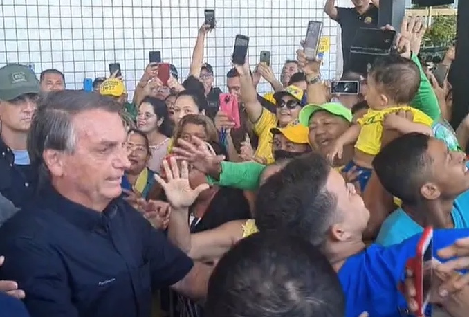 Alta rejeição de Bolsonaro amplia desânimo na campanha