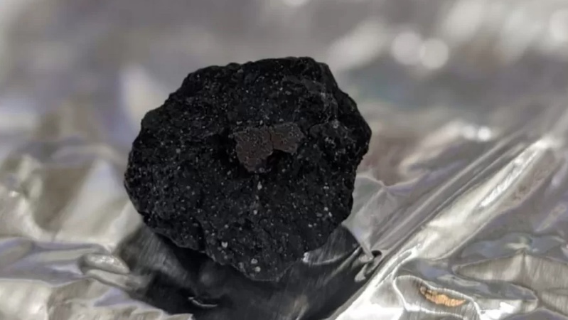 Meteorito com água 'alienígena' é encontrado na Inglaterra