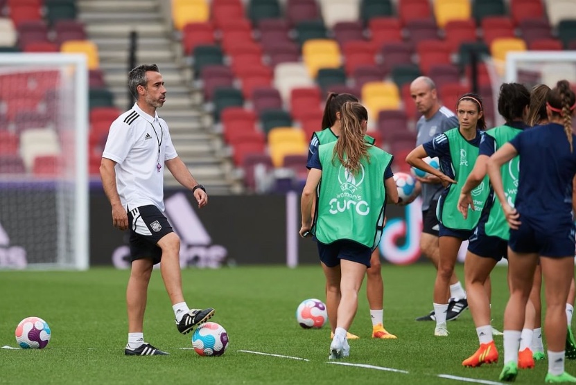 Jogadoras da Espanha rejeitam seleção por conta do treinador