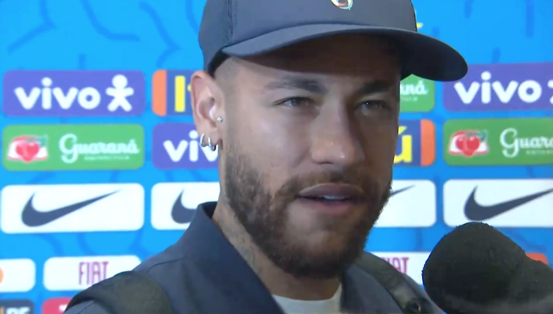 Vídeo: Neymar se nega a responder pergunta sobre relação com Mbappé no PSG