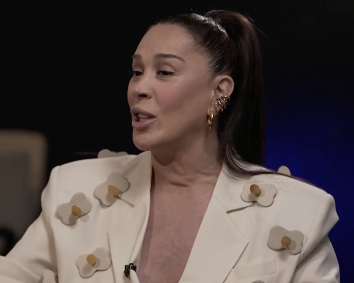 Claudia Raia fala sobre gravidez aos 55 anos: ‘estava na menopausa’