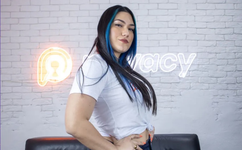 Casal nerd ganha R$ 15 mil com vídeos de sexo