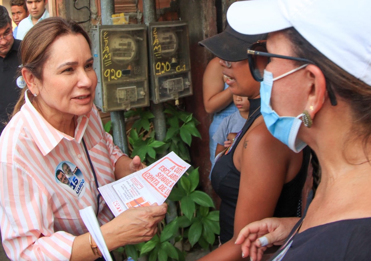 Ex-primeira-dama do estado realiza campanha para Eduardo Braga em Manaus