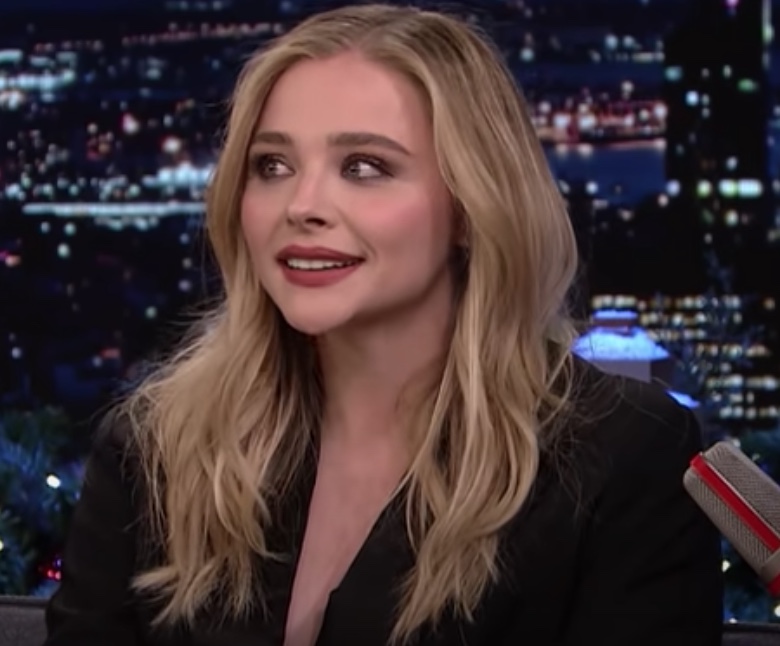 Chloë Grace Moretz expõe trauma após meme em 'Family Guy'