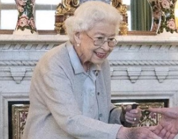 Causa da morte da Rainha Elizabeth II é divulgada 