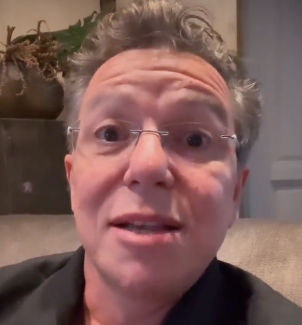 Boninho revela famosos que não estarão no ‘BBB23′ após rumores