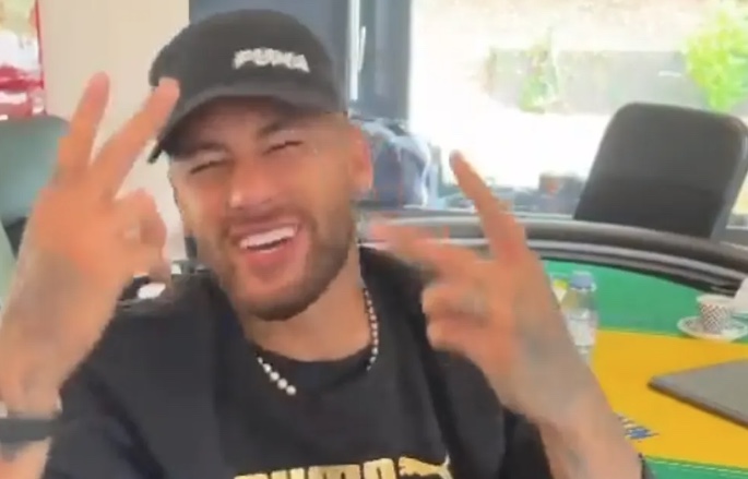 Neymar, apoiador de Bolsonaro, já recorreu a presidente por dívida de R$ 188 milhões