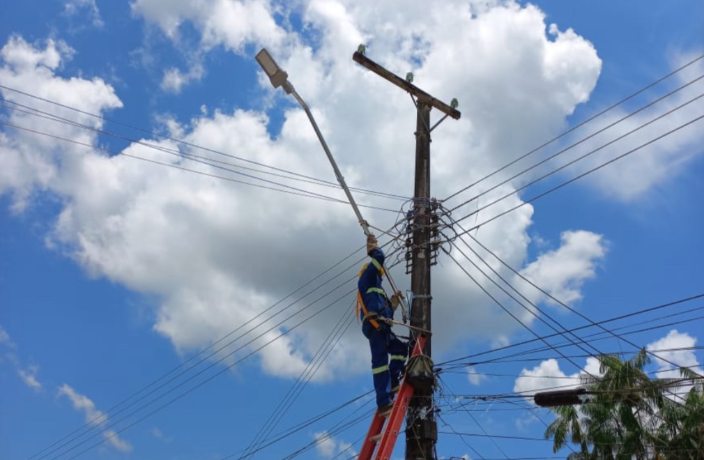 Iluminação pública a LED começa a ser instalada em Tabatinga
