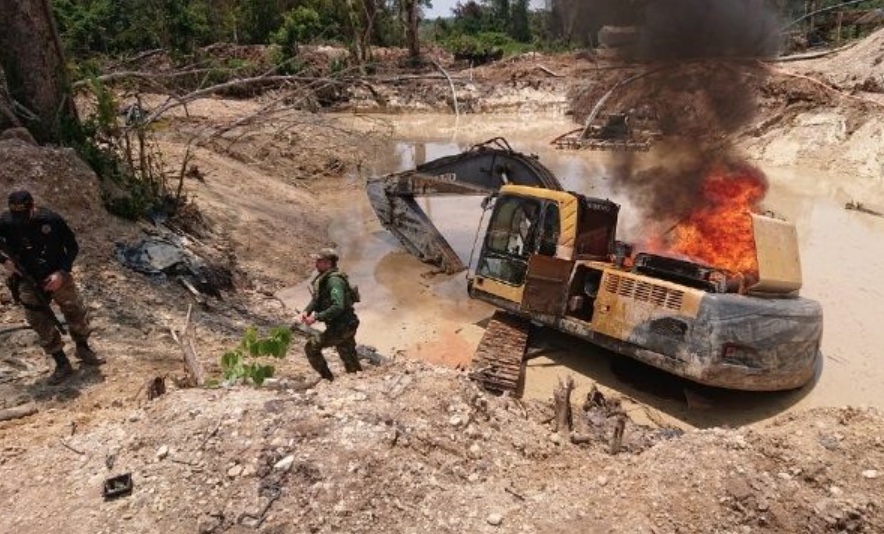 STF suspende lei que proibia destruição de máquinas em operações ambientais