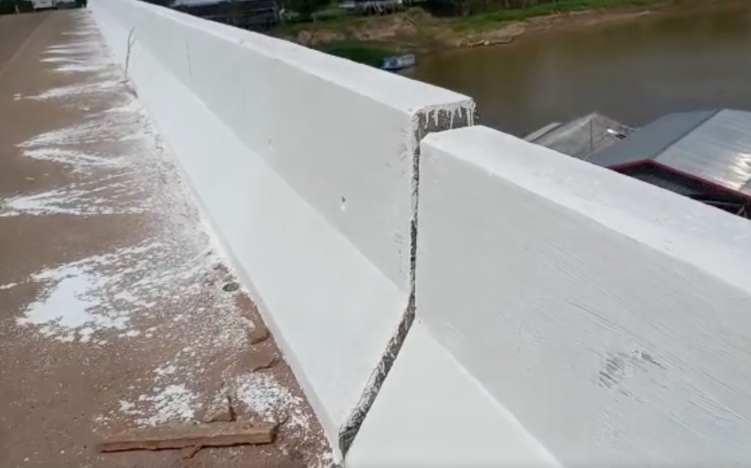 Após desastre na BR-319, outra ponte corre risco de desabamento no Amazonas