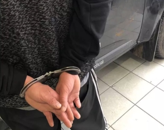 Aluno denuncia professor de inglês por estupro em cursinho 