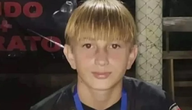 Adolescente morre ao ser atingido por trave na própria festa de aniversário