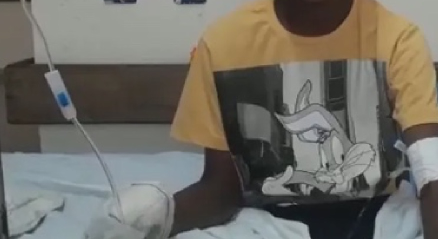 Menino perde dedo ao brincar de estourar rojão dentro de casa