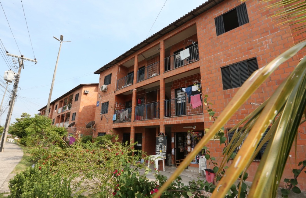UGPE conclui regularização de 216 apartamentos de residencial em Manaus