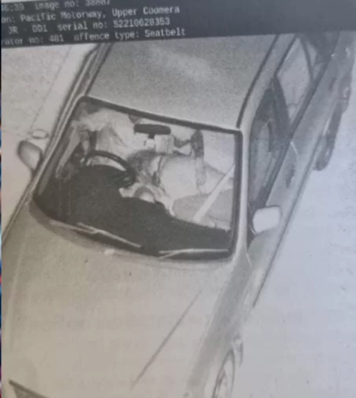 Motorista é multado por ‘alto risco’ ao dirigir recebendo sexo oral 