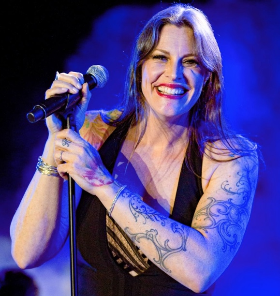 Vocalista do Nightwish é diagnosticada com câncer de mama