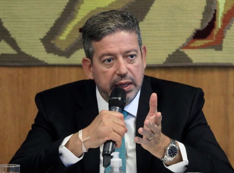 Lira diz que vontade da maioria nas urnas jamais deverá ser contestada e pede pacificação do país