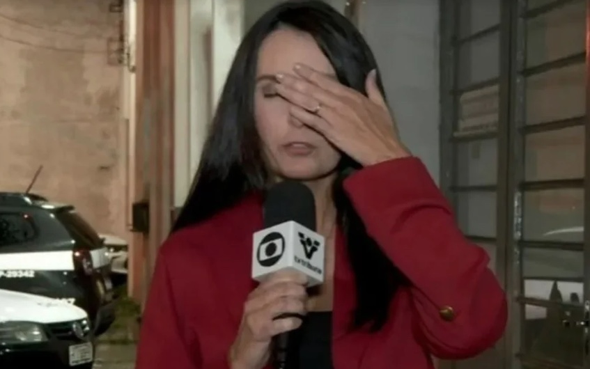 Repórter da Globo desmaia ao vivo durante reportagem; vídeo