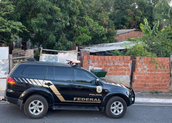 PF cumpre mandados contra seis investigados por compra de votos