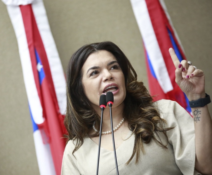 Alessandra Campêlo declara voto em Roberto Cidade para presidente da Aleam