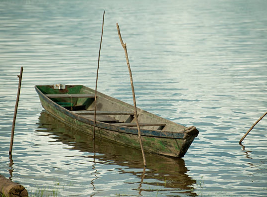 Criança morre afogada após canoa afundar no Amazonas; pai está desaparecido