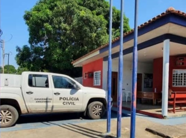 Mecânico é assassinado com 35 terçadadas após cobrar dívida de pedreiro no Amazonas