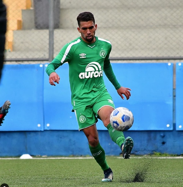 Manaus fecha com novo lateral esquerdo Felipe Ribeiro