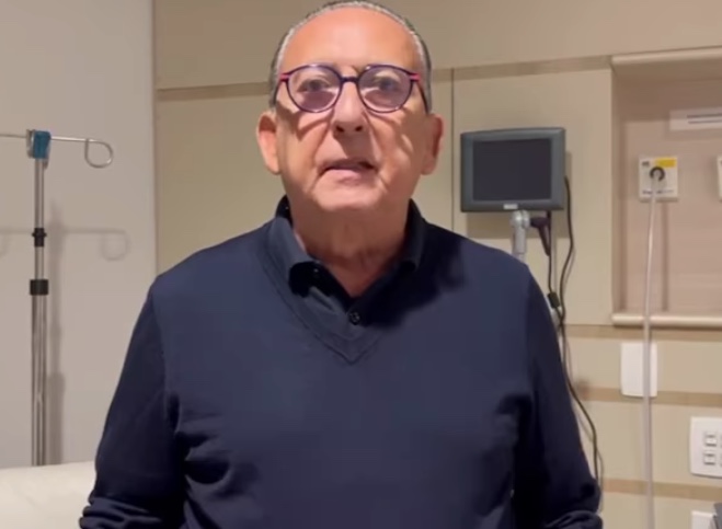 Com Covid, Galvão Bueno será substituído na Copa do Mundo