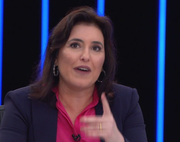 Simone Tebet declama poesia e fala sobre possível candidatura em 2026 ao Fantástico