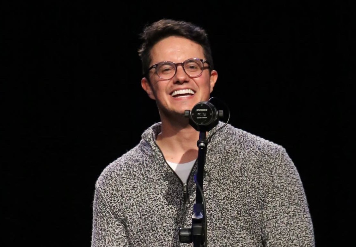 Deive Leonardo apresenta 'A Resposta', em Manaus, nesta sexta-feira