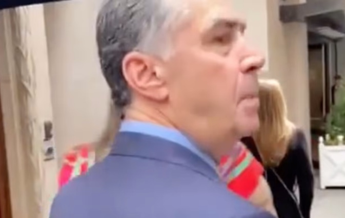 Barroso diz que 'perdeu, mané' foi reação 'singela' diante de 'violências sofridas'