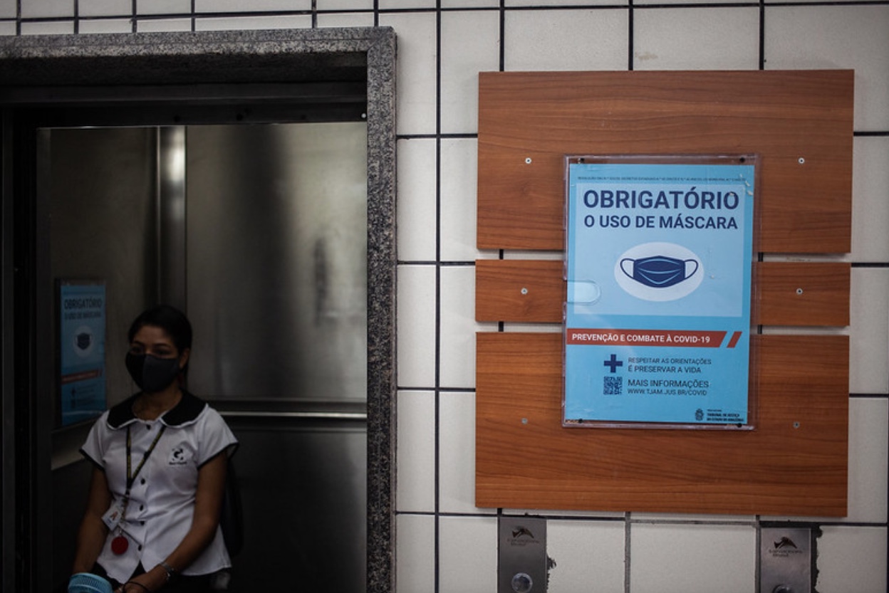 TJAM volta a obrigar uso de máscara em suas unidades