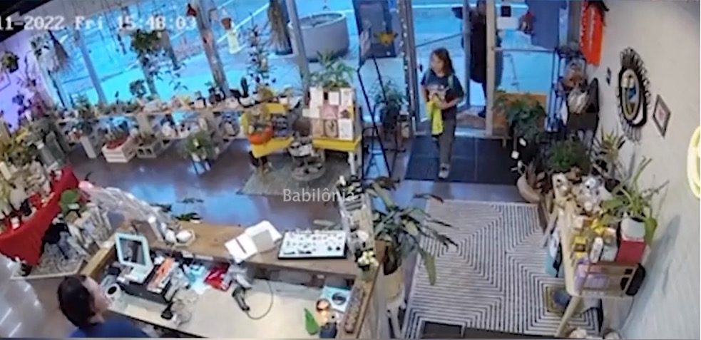 Menino de 10 anos evita sequestro com estratégia genial; vídeo 