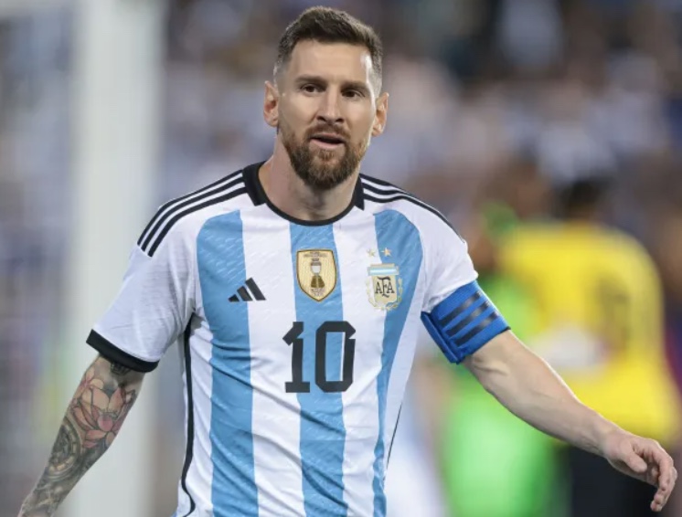 Messi descarta problemas físicos antes de estreia da Argentina na Copa