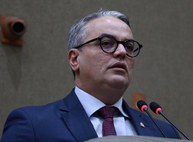 Vereador entrega cargo de líder do Avante na Câmara Municipal de Manaus